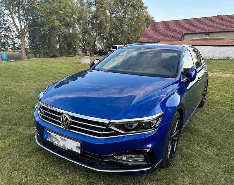 Blau Gebraucht 2019 VW Passat Elegance Kombi | 22.999 € (Etwas zu teuer) - Bild 1/4