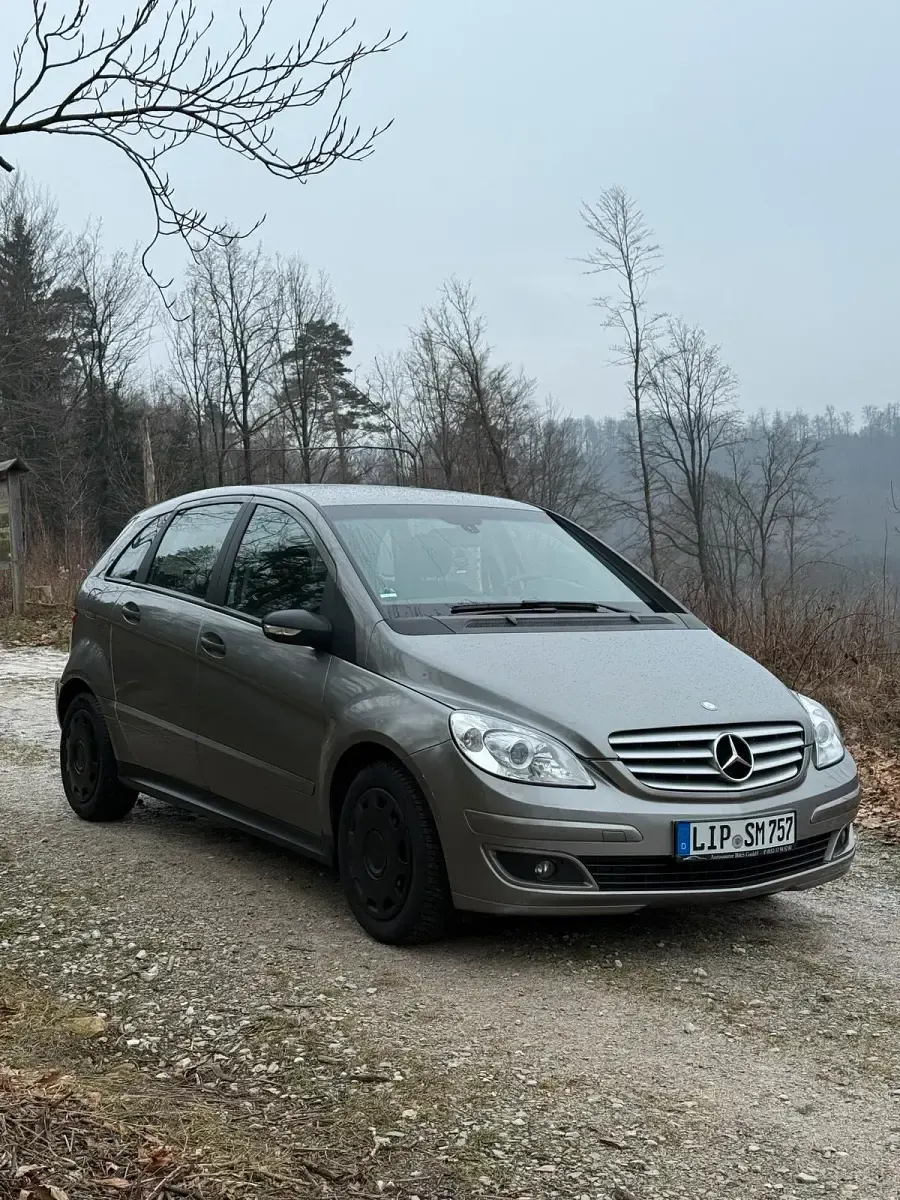 Gebraucht Mercedes B170 129 PS (94 kW) 2008 Grau Van / Kleinbus