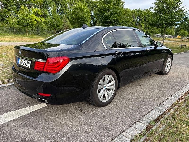 Gebraucht BMW 750L 408 PS (300 kW) 2009 Schwarz Limousine