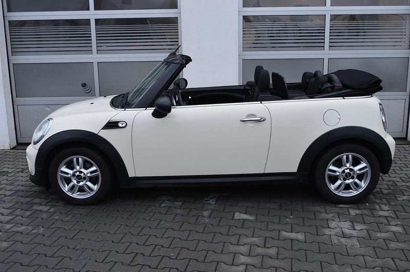 Gebraucht Mini One Cabriolet 98 PS (72 kW) 2011 Weiß Cabrio