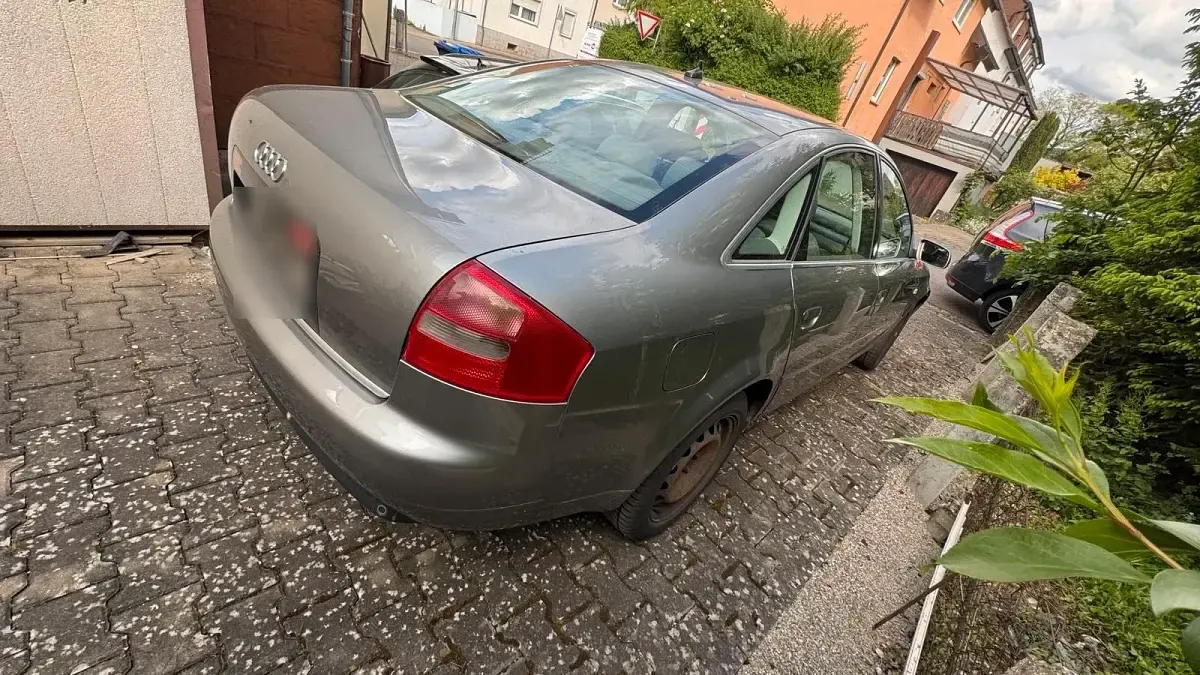 Usado Audi A6 163 HP (119 kW) 2003 Dourado Sedan