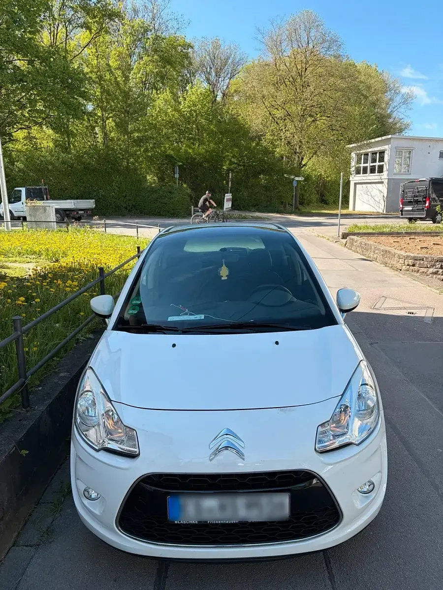 Gebraucht Citroën C3 Tendance 95 PS (69 kW) 2011 Weiß Limousine