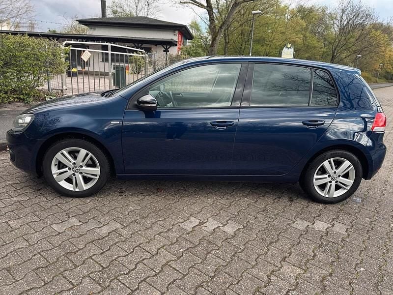 Gebraucht VW Golf VI 86 PS (63 kW) 2012 Blau Kleinwagen
