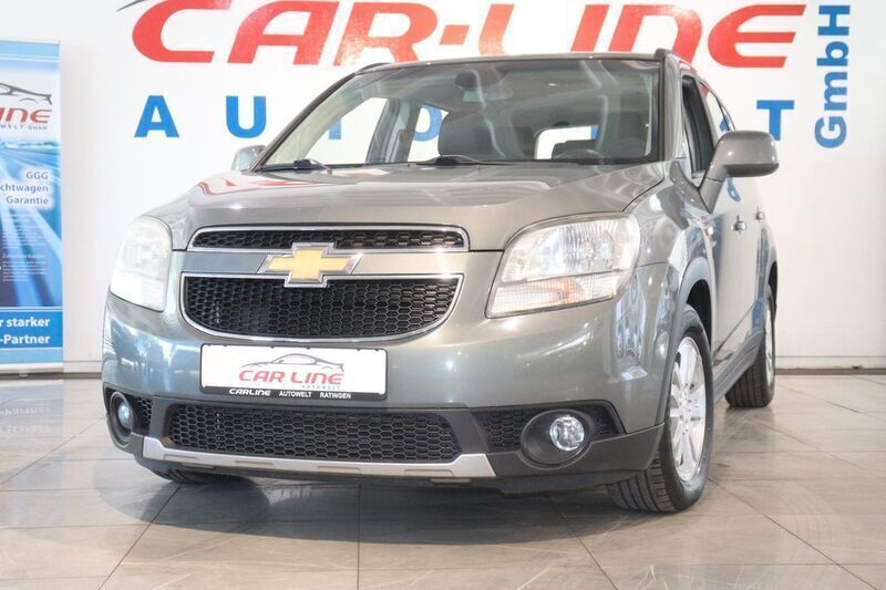 Grau Gebraucht 2011 Chevrolet Orlando LT Van / Kleinbus | 9.777 € (Teuer) - Bild 1/4