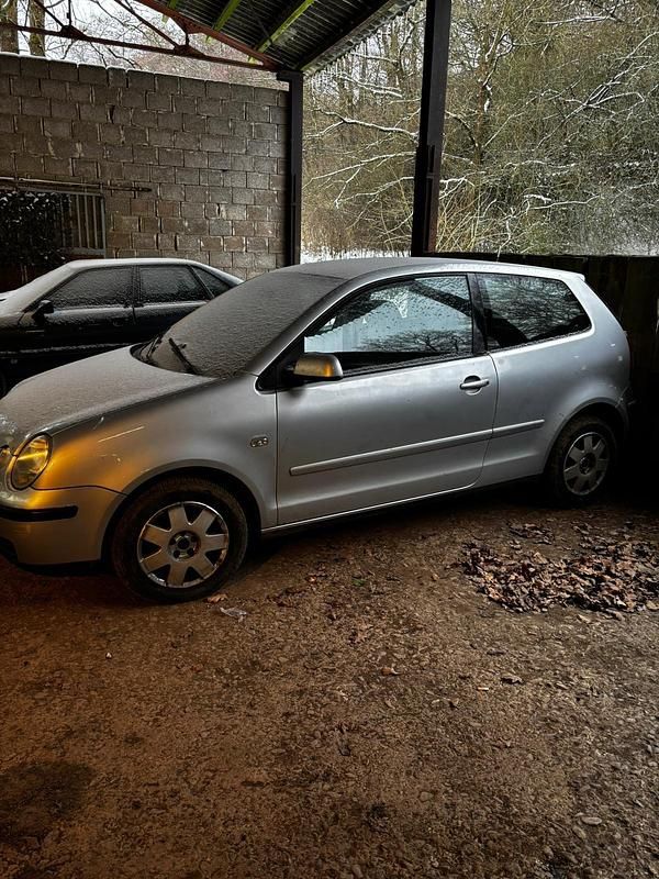Gebraucht VW Polo 75 PS (55 kW) 2002 Silber Kleinwagen