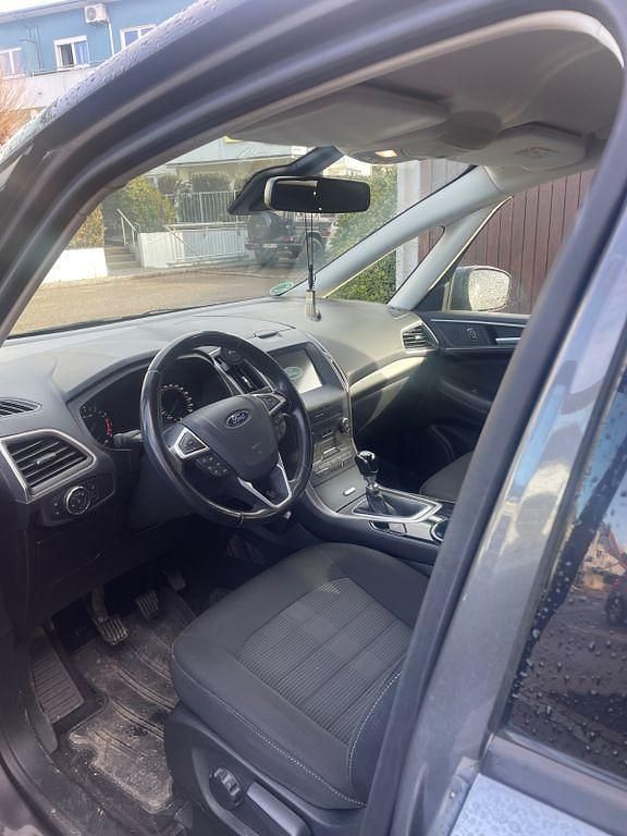 Gebraucht Ford Galaxy Business Edition 165 PS (121 kW) 2018 Braun Van / Kleinbus