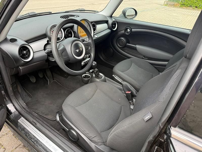 Usado Mini ONE 95 HP (69 kW) 2009 Preto Citadino