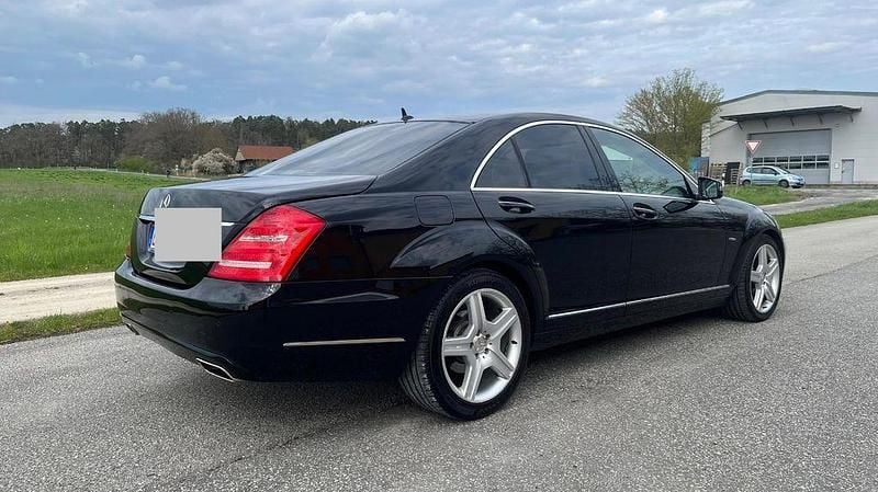 Gebraucht Mercedes S350 258 PS (189 kW) 2012 Schwarz Limousine
