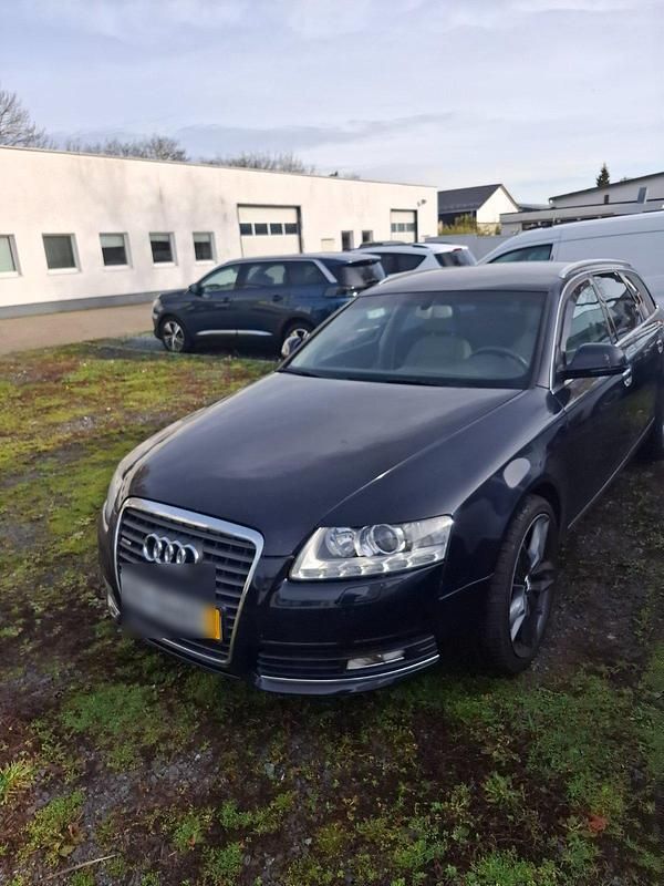 Gebraucht Audi A6 220 PS (161 kW) 2010 Blau Kombi