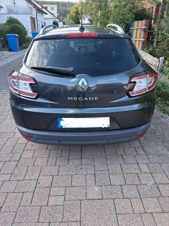 Gebraucht Renault Mégane III Avantage 131 PS (96 kW) 2009 Grau Limousine