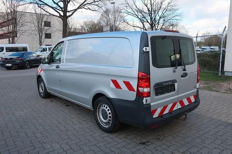 Gebraucht Mercedes Vito 136 PS (100 kW) 2016 Silber Van