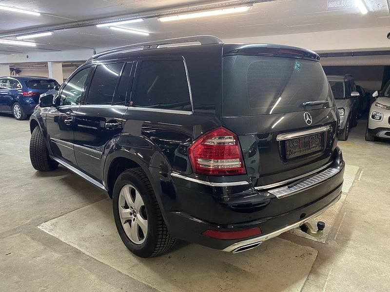 Gebraucht Mercedes GL350 265 PS (194 kW) 2012 Schwarz SUV
