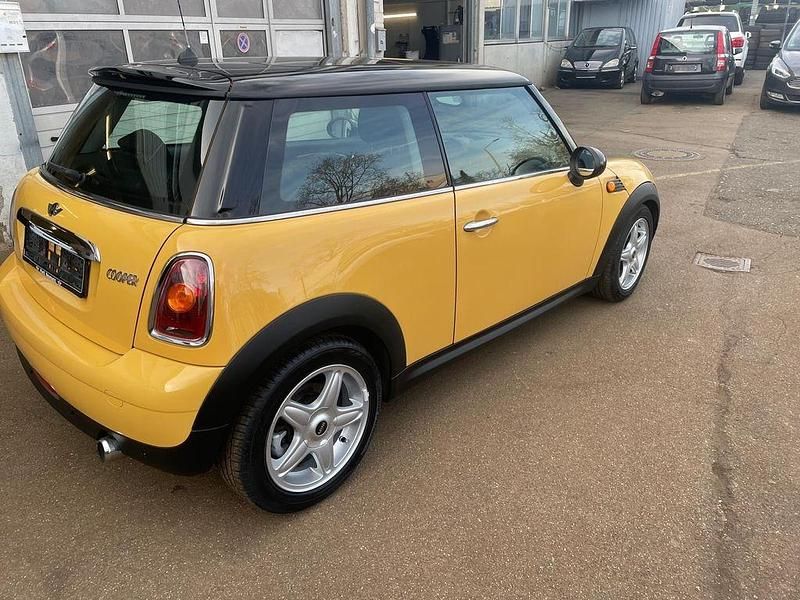 Gebraucht Mini Cooper 120 PS (88 kW) 2008 Gelb Kleinwagen