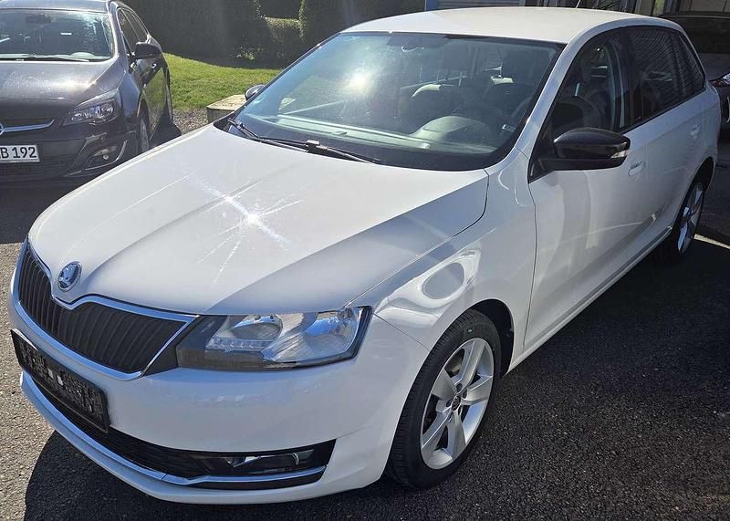 Gebraucht Skoda Rapid Style 110 PS (80 kW) 2018 Candyweiss Kleinwagen