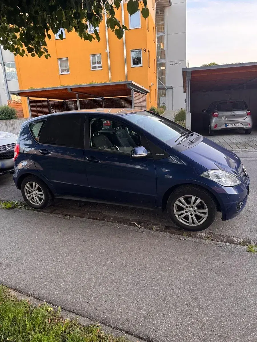 Gebraucht Mercedes A160 Edition 95 PS (69 kW) 2010 Blau Van / Kleinbus
