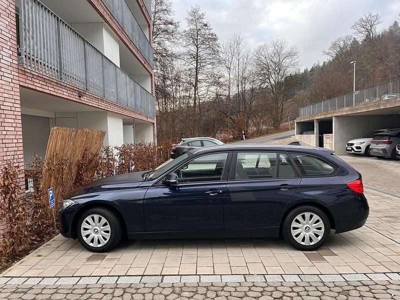 Gebraucht BMW 320 184 PS (135 kW) 2014 Blau Kombi