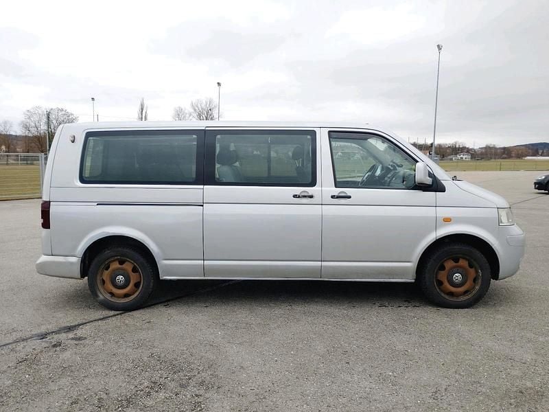 Gebraucht VW T5 131 PS (96 kW) 2007 Silber Van