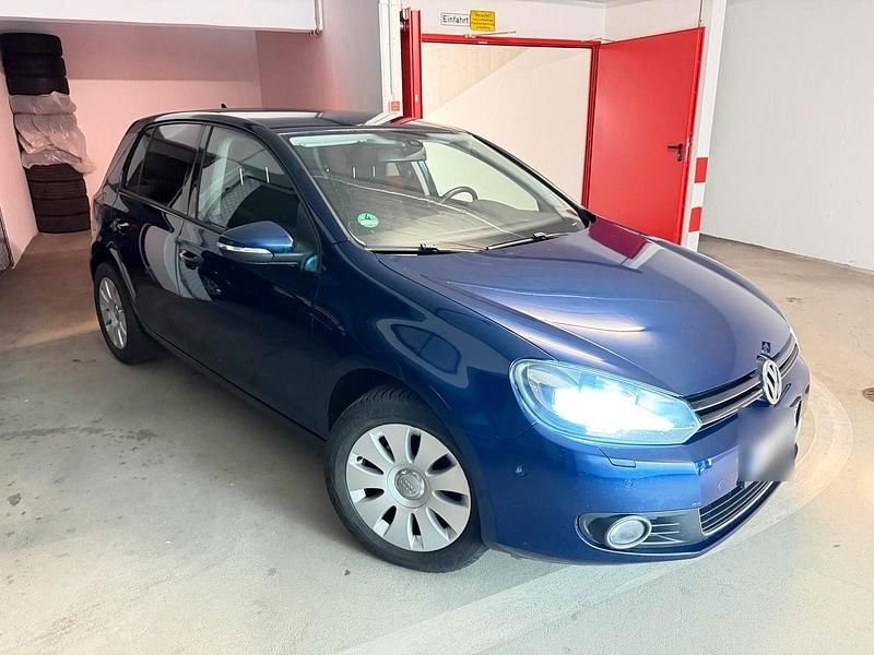Blau Gebraucht 2010 VW Golf VI Kleinwagen | 6.750 € (Teuer) - Bild 1/4