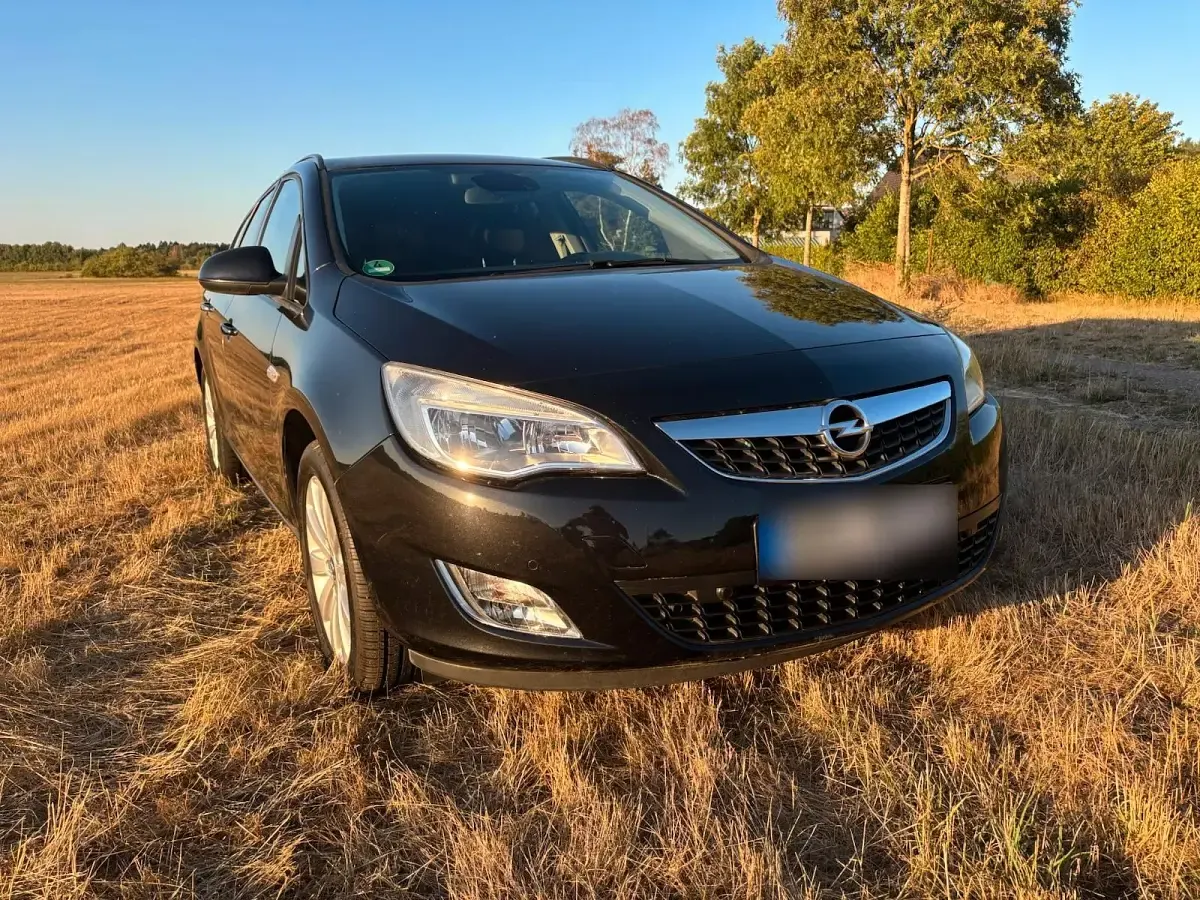Gebraucht Opel Astra 160 PS (117 kW) 2012 Schwarz Kombi