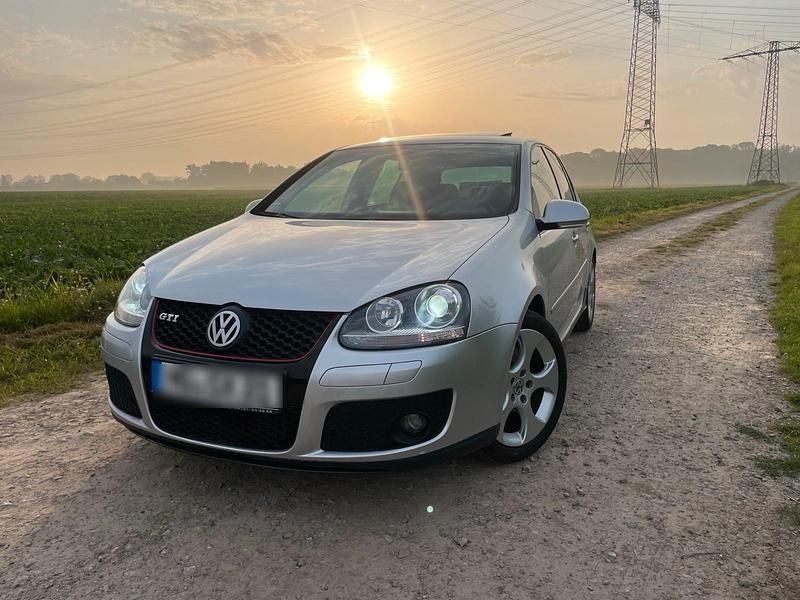 Silber Gebraucht 2005 VW Golf V GTI Limousine | 5.499 € (Fairer Preis) - Bild 1/4