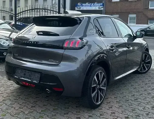 Gebraucht Peugeot 208 GT-line 101 PS (74 kW) 2020 Grau Kleinwagen
