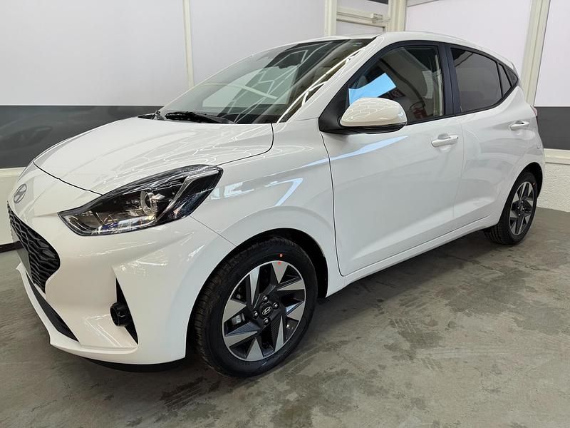 Neu Hyundai i10 Premium 79 PS (58 kW) 2025 Atlas white saw Kleinwagen