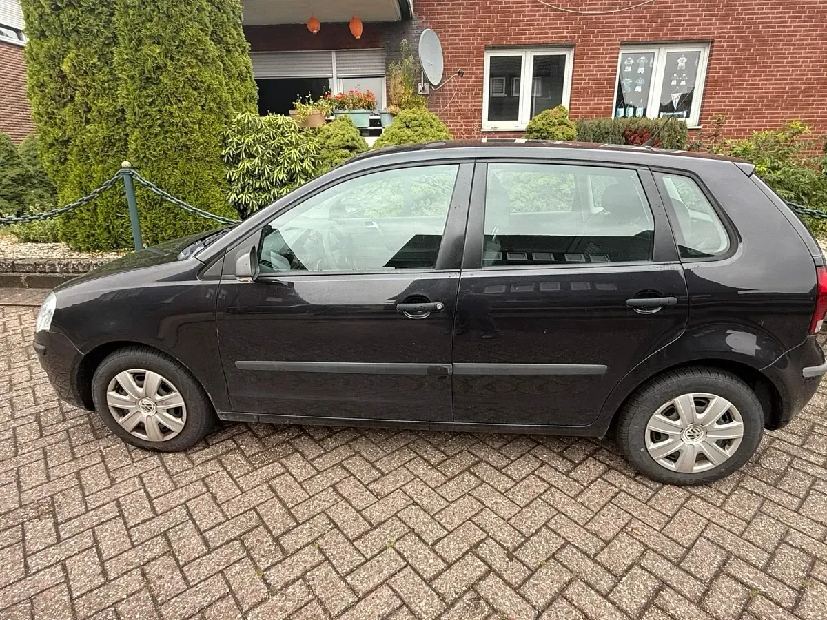Gebraucht VW Polo 68 PS (50 kW) 2009 Silber Kleinwagen