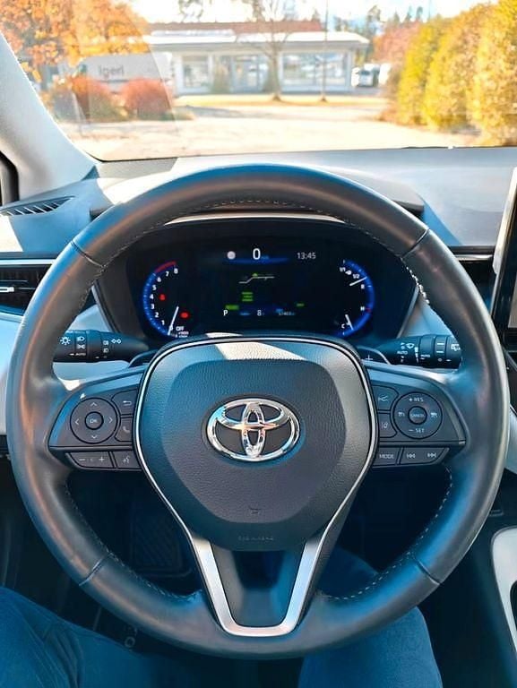 Gebraucht Toyota Corolla Club 179 PS (131 kW) 2019 Silber Kombi