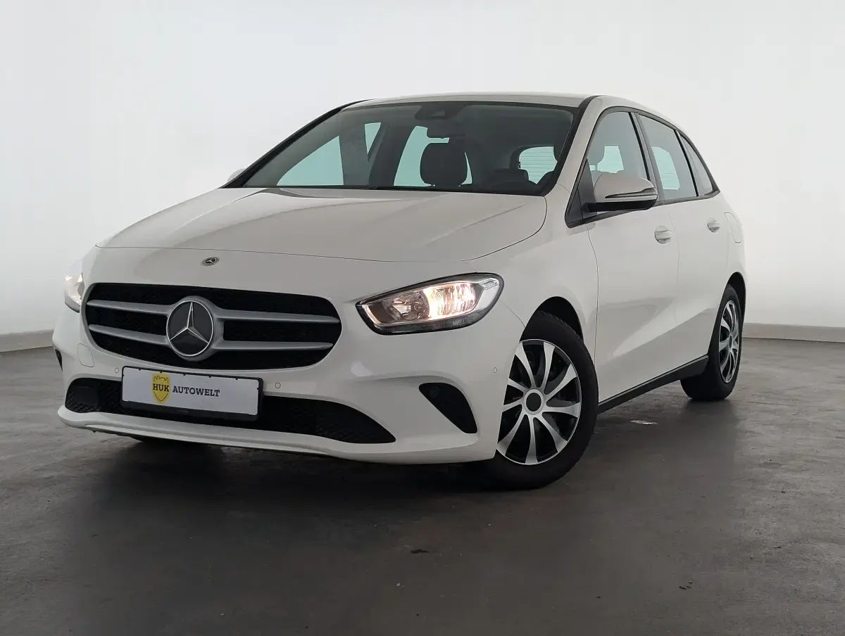 Używany Mercedes B180 136 KM (100 kW) 2022 Minivan