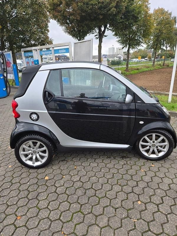 Schwarz Gebraucht 2006 Smart ForTwo Cabrio Pure Cabrio | 1.550 € (Guter Preis) - Bild 1/4