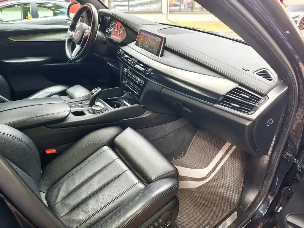 Gebraucht BMW X6 M50 Performance 381 PS (280 kW) 2016 Schwarz SUV