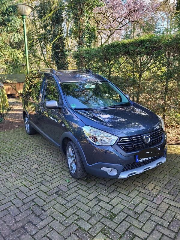 Gebraucht Dacia Dokker Stepway 131 PS (96 kW) 2020 Grau Van / Kleinbus