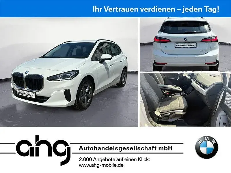 Gebraucht BMW 220 Active Tourer 170 PS (125 kW) 2025 Van / Kleinbus