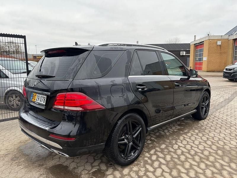 Gebraucht Mercedes GLE350 258 PS (189 kW) 2016 Schwarz SUV