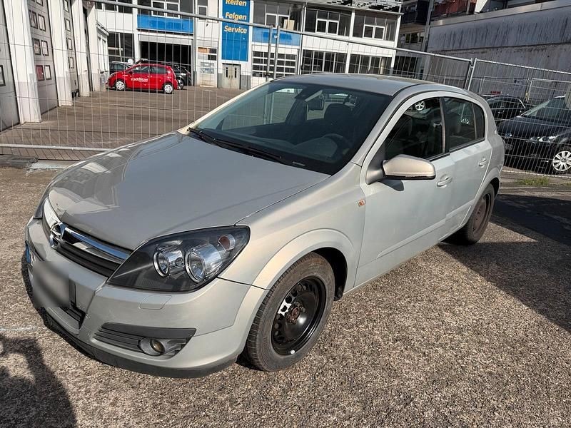 Gebraucht Opel Astra 105 PS (77 kW) 2004 Grau Limousine