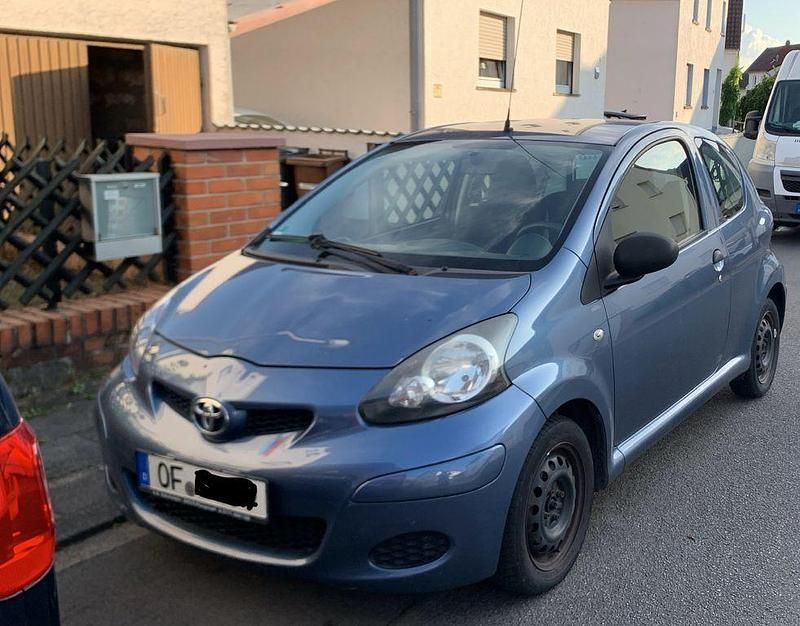 Gebraucht Toyota Aygo 68 PS (50 kW) 2009 Blau Kleinwagen