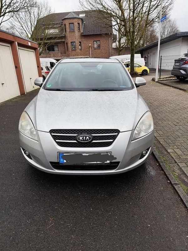 Gebraucht Kia Ceed LX 116 PS (85 kW) 2006 Silber Kleinwagen