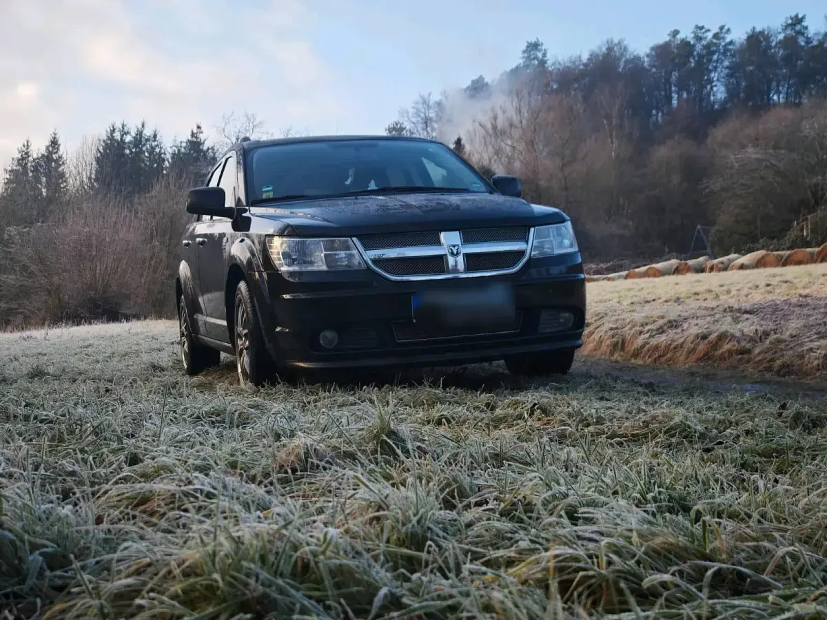Gebraucht Dodge Journey 140 PS (102 kW) 2009 Schwarz SUV
