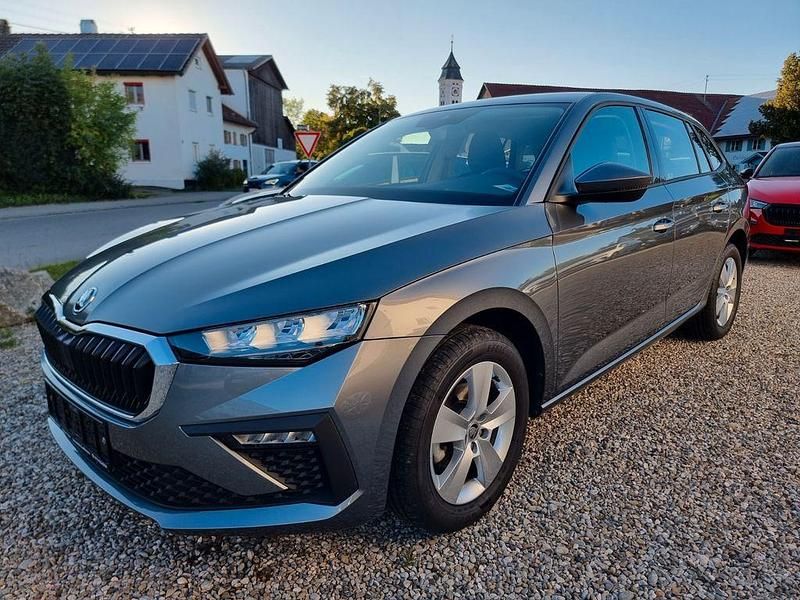 Gebraucht Skoda Scala Selection 116 PS (85 kW) 2024 Grau Kleinwagen