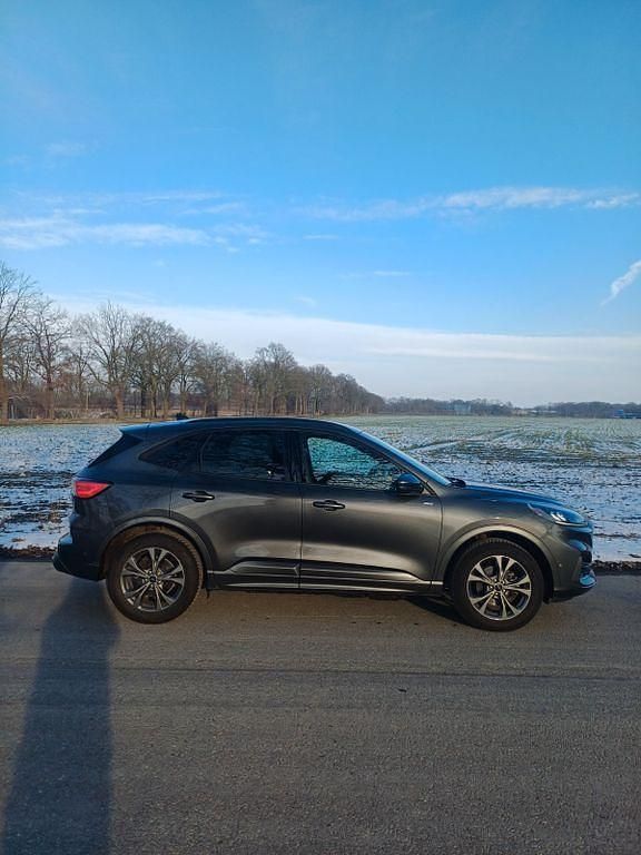 Gebraucht Ford Kuga ST-Line 224 PS (164 kW) 2024 Grau SUV