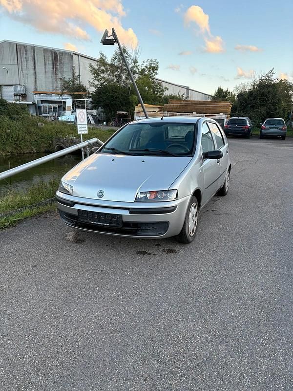 Silber Gebraucht 2000 Fiat Punto Kleinwagen | 1.300 € (Fairer Preis) - Bild 1/4