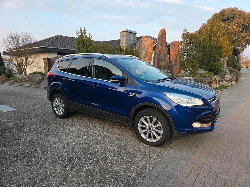 Gebraucht Ford Kuga 180 PS (132 kW) 2016 SUV