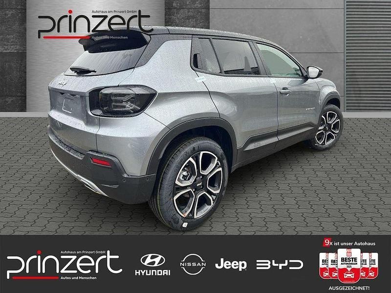 Neu Jeep Avenger Summit 110 PS (80 kW) 2025 Stone grey SUV