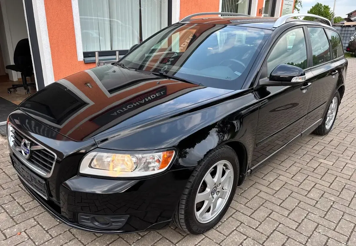 Gebraucht Volvo V50 114 PS (83 kW) 2012 Schwarz Kombi