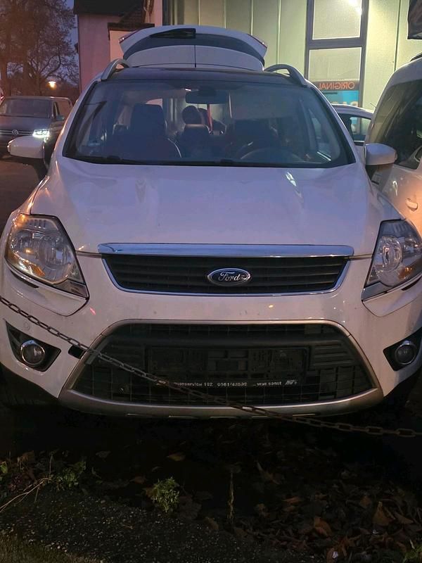 Weiß Gebraucht 2010 Ford Kuga Titanium SUV | 4.000 € (Guter Preis) - Bild 1/4
