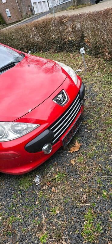 Rot Gebraucht 2006 Peugeot 307 Limousine | 1.000 € - Bild 1/4