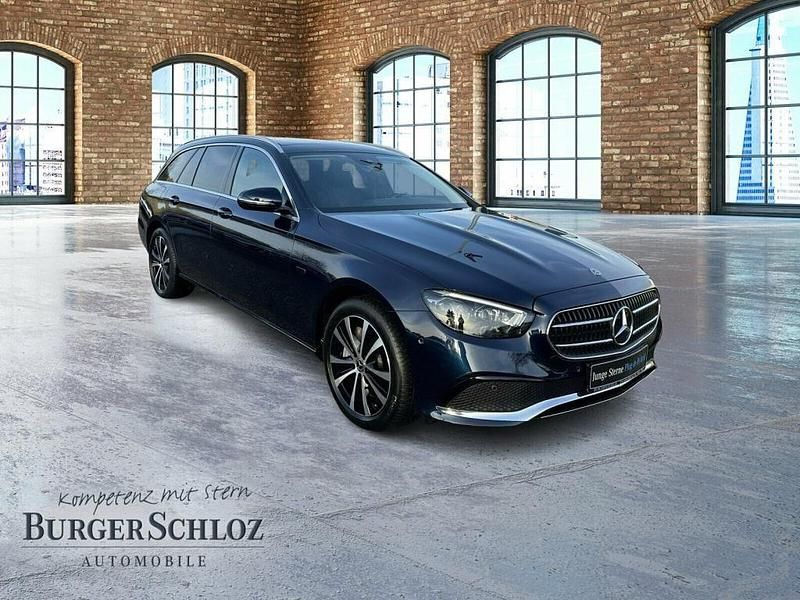 Gebraucht Mercedes E300 306 PS (225 kW) 2020 Cavansitblau metallic Kombi