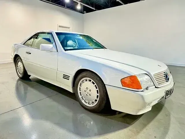 Begagnad Mercedes SL300 231 HK (169 kW) 1990 Cab