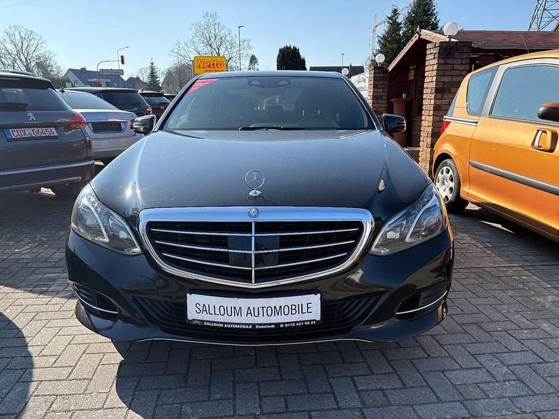Gebraucht Mercedes E220 170 PS (125 kW) 2014 Schwarz Limousine