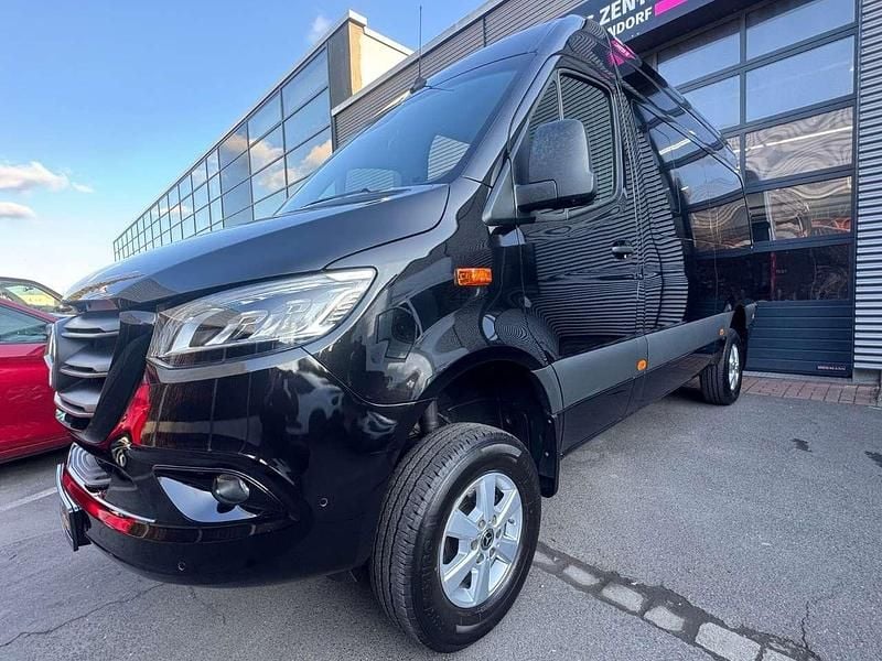 Gebraucht Mercedes Sprinter 190 PS (139 kW) 2023 Schwarz Van